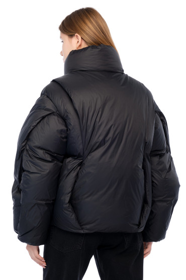 Купить оригинал Пуховик AAw25001 от бренда AXEL ARIGATO Пуховик AXEL ARIGATO AAw25001