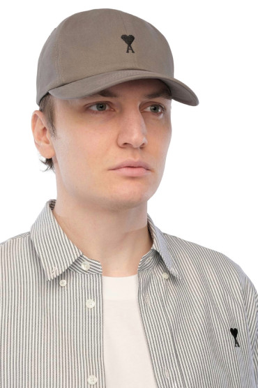 Кепка AMI PARIS AMIa16009
