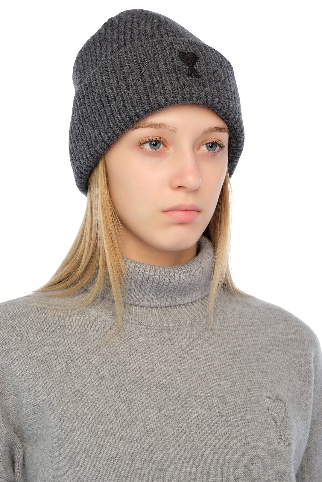 Шапка AMI PARIS AMIa25003