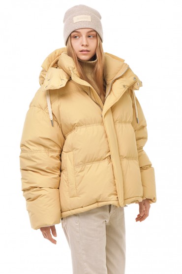 Купить оригинал Пуховик oversize AMIw23009 от бренда AMI PARIS Пуховик oversize AMI PARIS AMIw23009