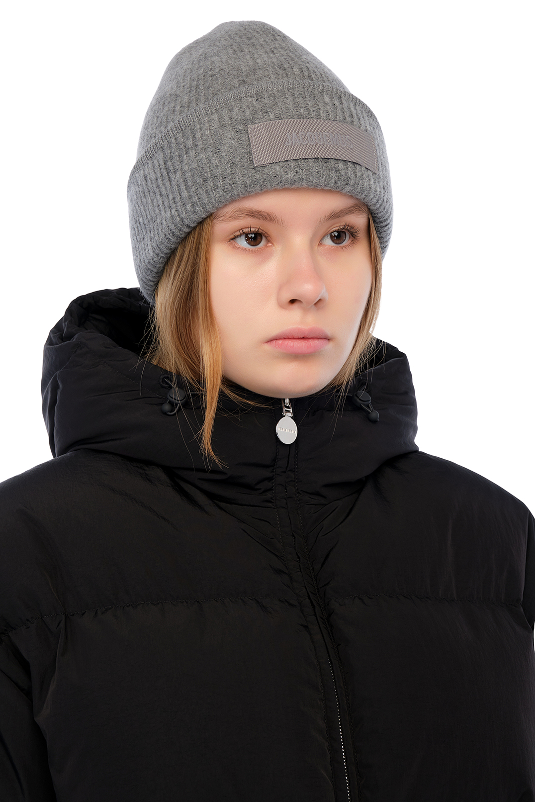 Шапка JACQUEMUS JACa25002