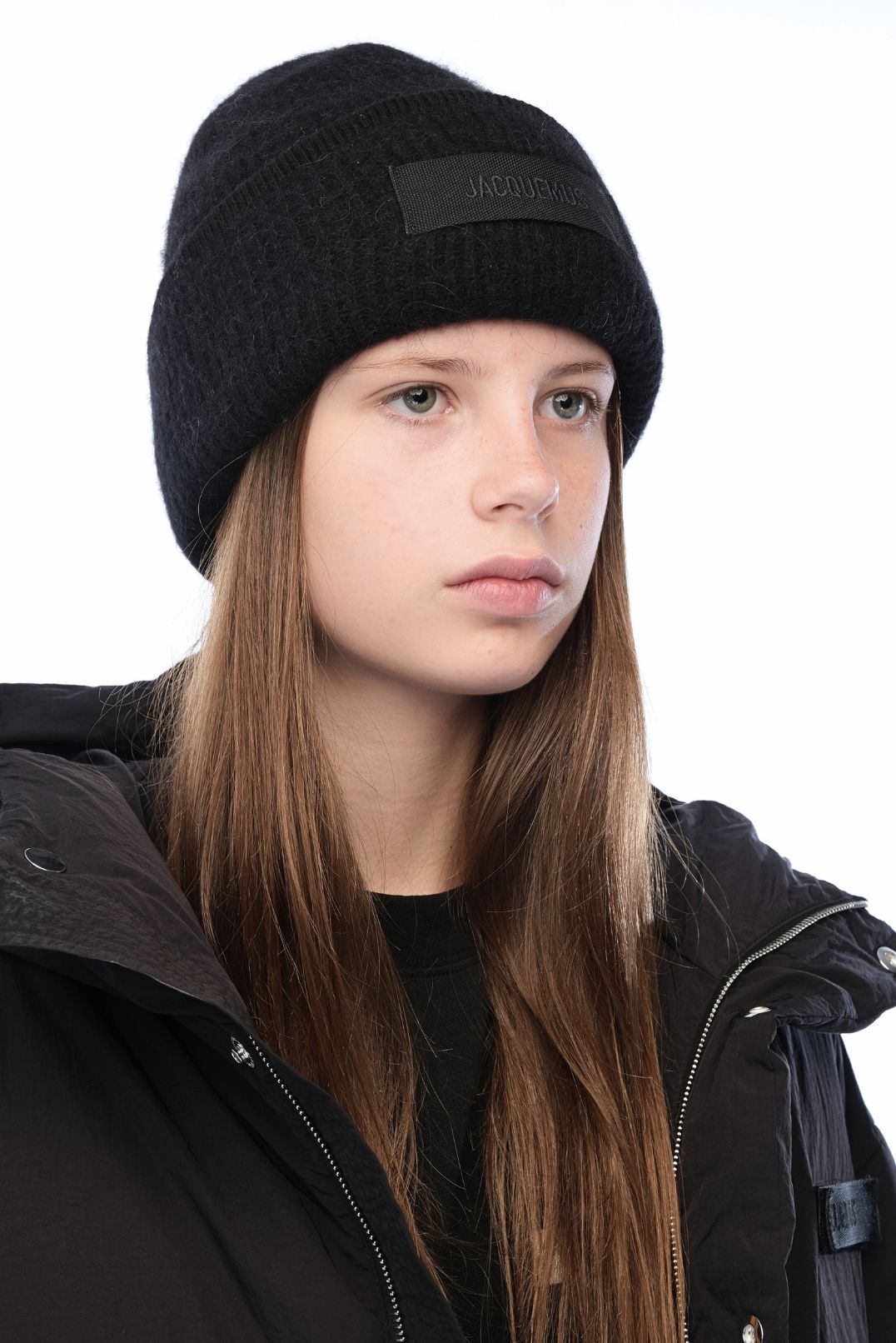 Шапка JACQUEMUS JACa26008