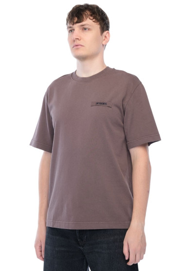 Купить оригинал Футболка JACm26011 от бренда JACQUEMUS Футболка JACQUEMUS JACm26011