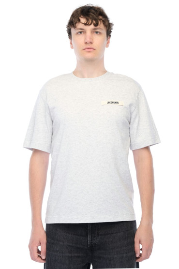 Купить оригинал Футболка JACm26012 от бренда JACQUEMUS Футболка JACQUEMUS JACm26012