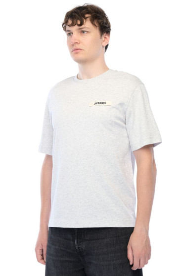 Купить оригинал Футболка JACm26012 от бренда JACQUEMUS Футболка JACQUEMUS JACm26012