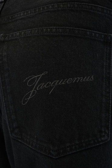 Купить оригинал Джинси JACw26004 от бренда JACQUEMUS Джинси JACQUEMUS JACw26004