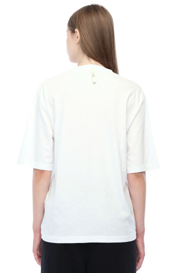Купить оригинал Футболка JACw26012 от бренда JACQUEMUS Футболка JACQUEMUS JACw26012