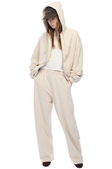 Купить оригинал Брюки JACw26018 от бренда JACQUEMUS Брюки JACQUEMUS JACw26018