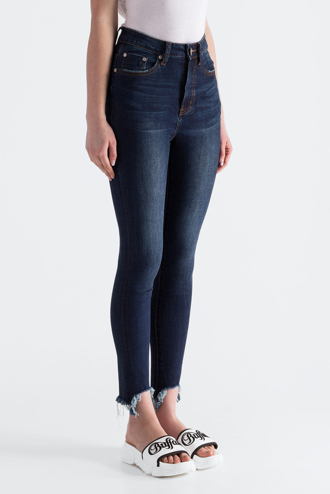 Укорочені джинси з ефектом потертості ONE TEASPOON OTSp19001