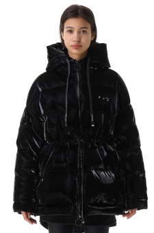 Лакований пуховик з капюшоном