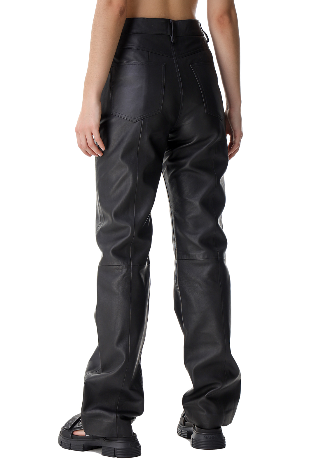 Удлиненные кожаные брюки REMAIN REM21007