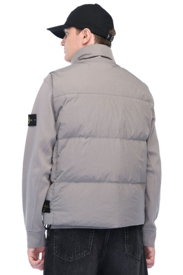 Купить оригинал Пуховий жилет STm26045 от бренда STONE ISLAND Пуховий жилет STONE ISLAND STm26045