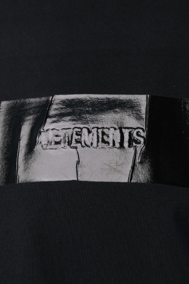Футболка VETEMENTS VETm16011