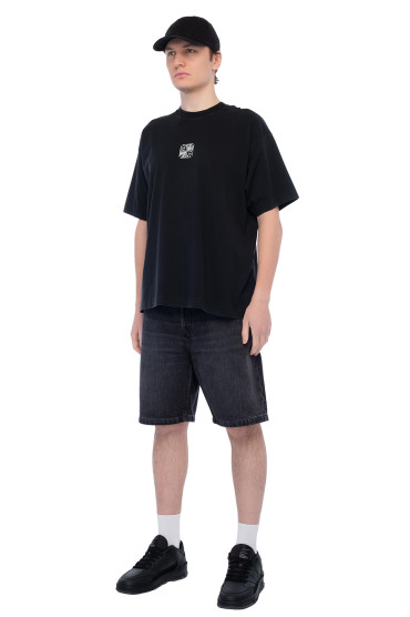 Купить оригинал Футболка VETm16013 от бренда VETEMENTS Футболка VETEMENTS VETm16013