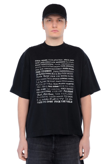 Купить оригинал Футболка VETm16024 от бренда VETEMENTS Футболка VETEMENTS VETm16024