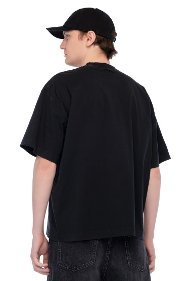 Купить оригинал Футболка VETm16024 от бренда VETEMENTS Футболка VETEMENTS VETm16024