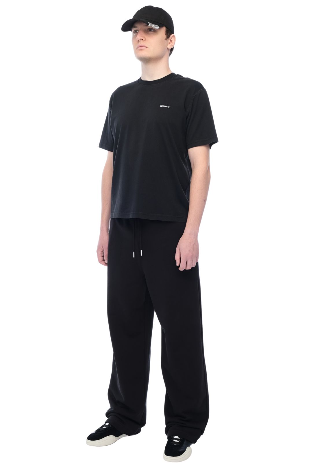 Футболка VETEMENTS VETm26006