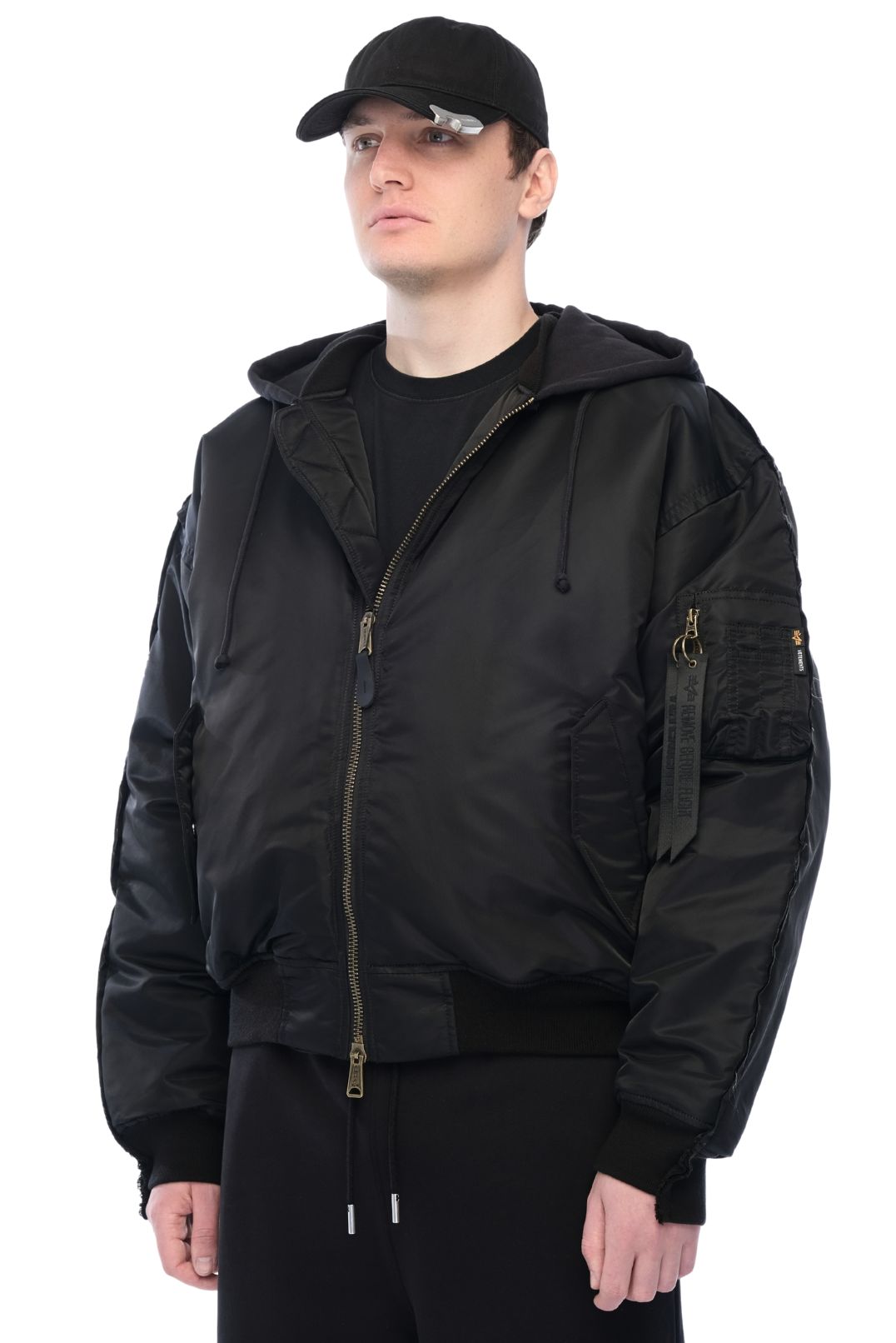 Бомбер VETEMENTS VETm26008
