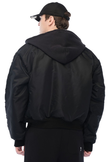 Купить оригинал Бомбер VETm26008 от бренда VETEMENTS Бомбер VETEMENTS VETm26008