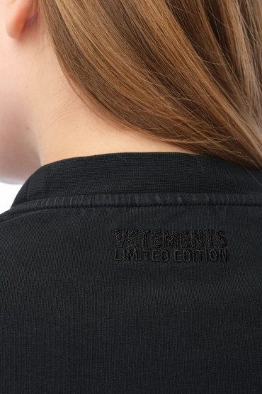 Футболка VETEMENTS VETw16006