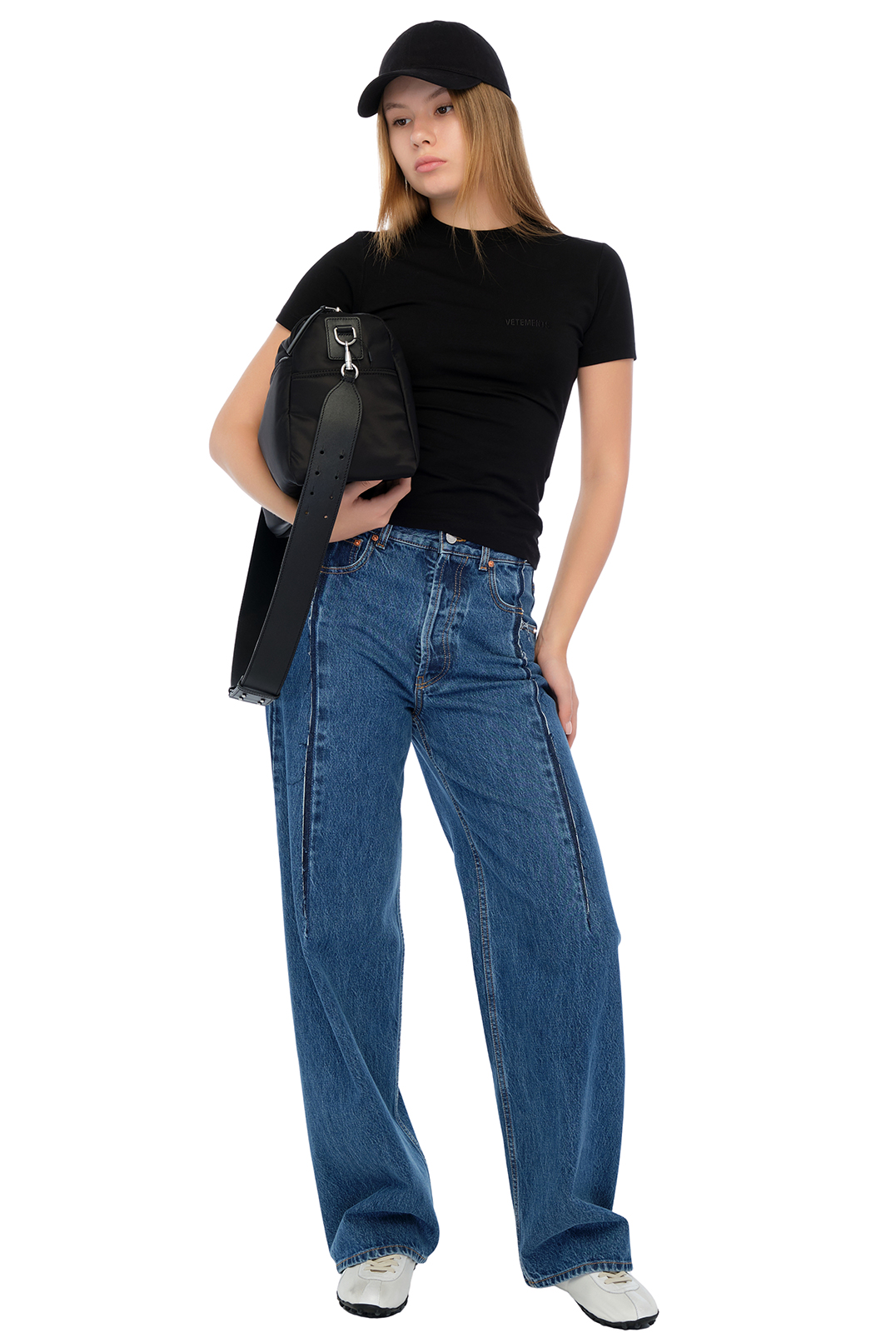 Футболка VETEMENTS VETw25001