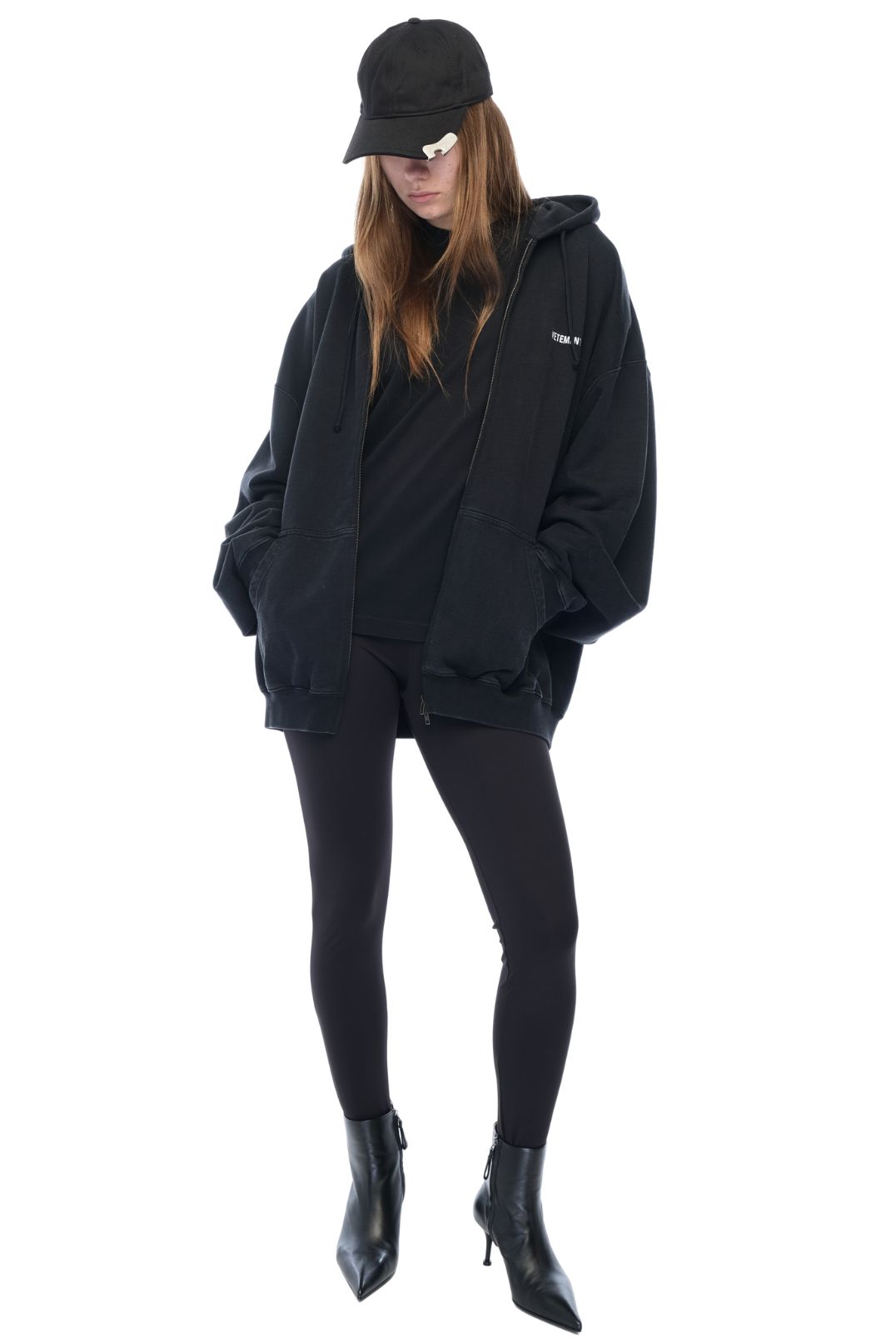 Футболка VETEMENTS VETw26013