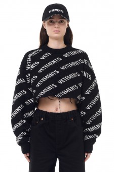 Вкорочений светр oversize 